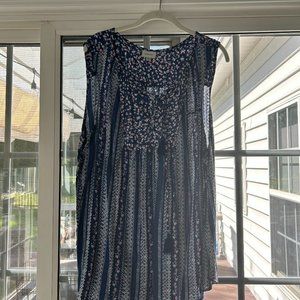 Blue floral sleeveless top from the The Avenue Size 22/24